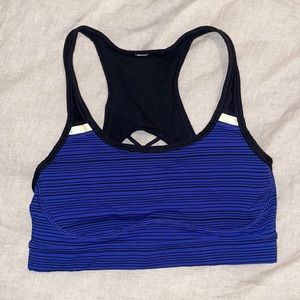 Lululemon sports bra